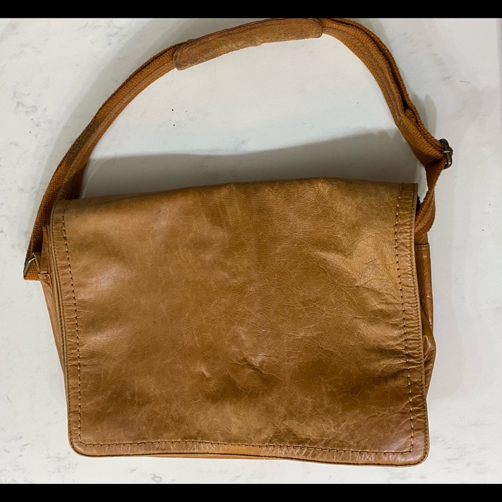 Vintage Wilson’s leather messenger/laptop bag